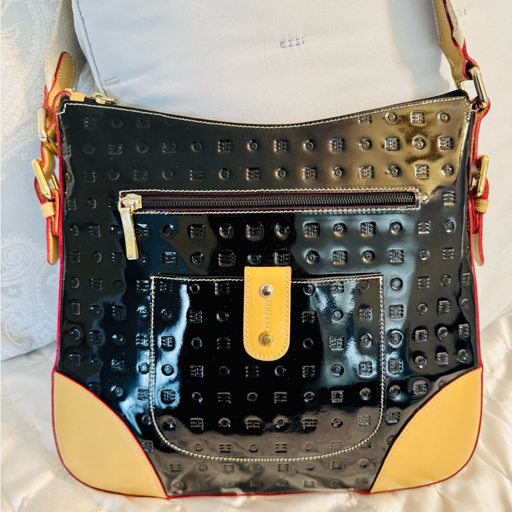 Arcadia Black and Tan Crossbody Bag - Picture 3 of 8